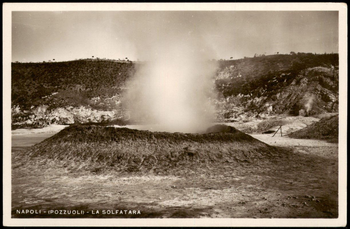 zoom: Image side vintage Postcard from 1930: La Solfatara - Fotokarte be. Neapel Napoli:: Pozzuoli