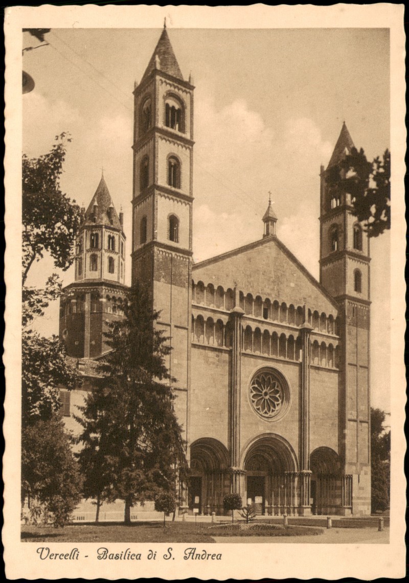 vergrößern: Bildseite historische Ansichtskarte von 1930: Basilica di S. Andrea:: Vercelli Piemont