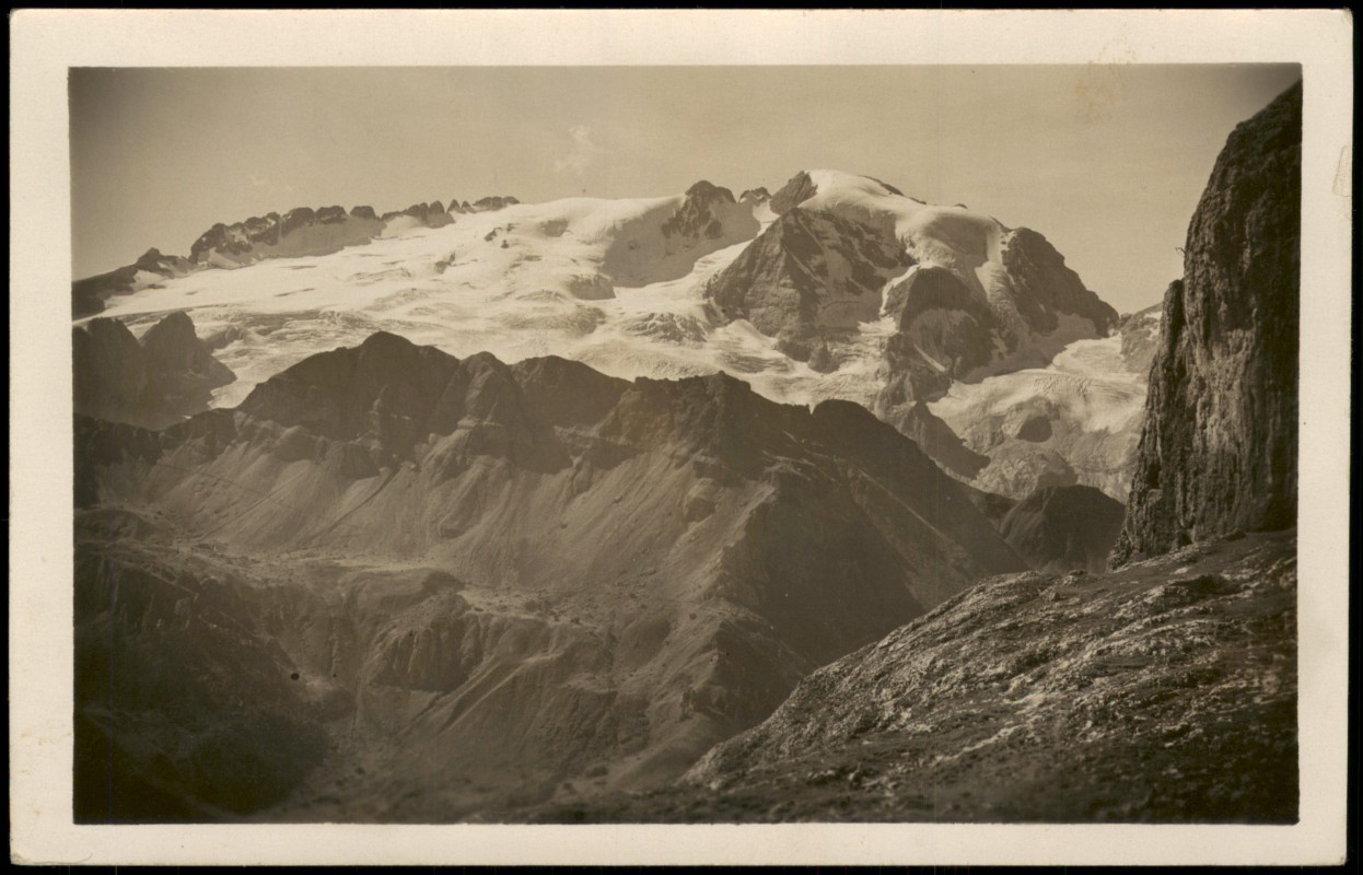 vergrößern: Bildseite historische Ansichtskarte von 1938: Italien Alpen Region Marmolada Bergmassiv:: .Italien