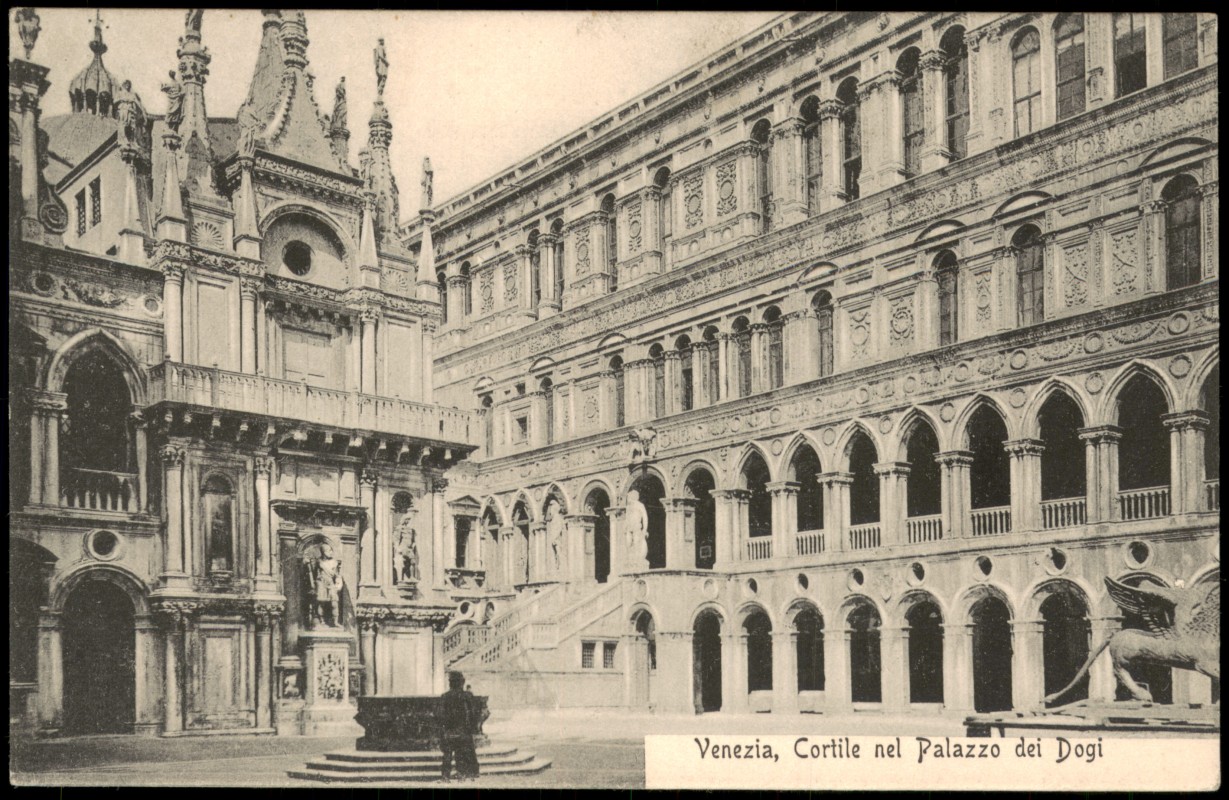 vergrößern: Bildseite historische Ansichtskarte von 1922: Venice Cortile nel Palazzo dei Dogi:: Venedig