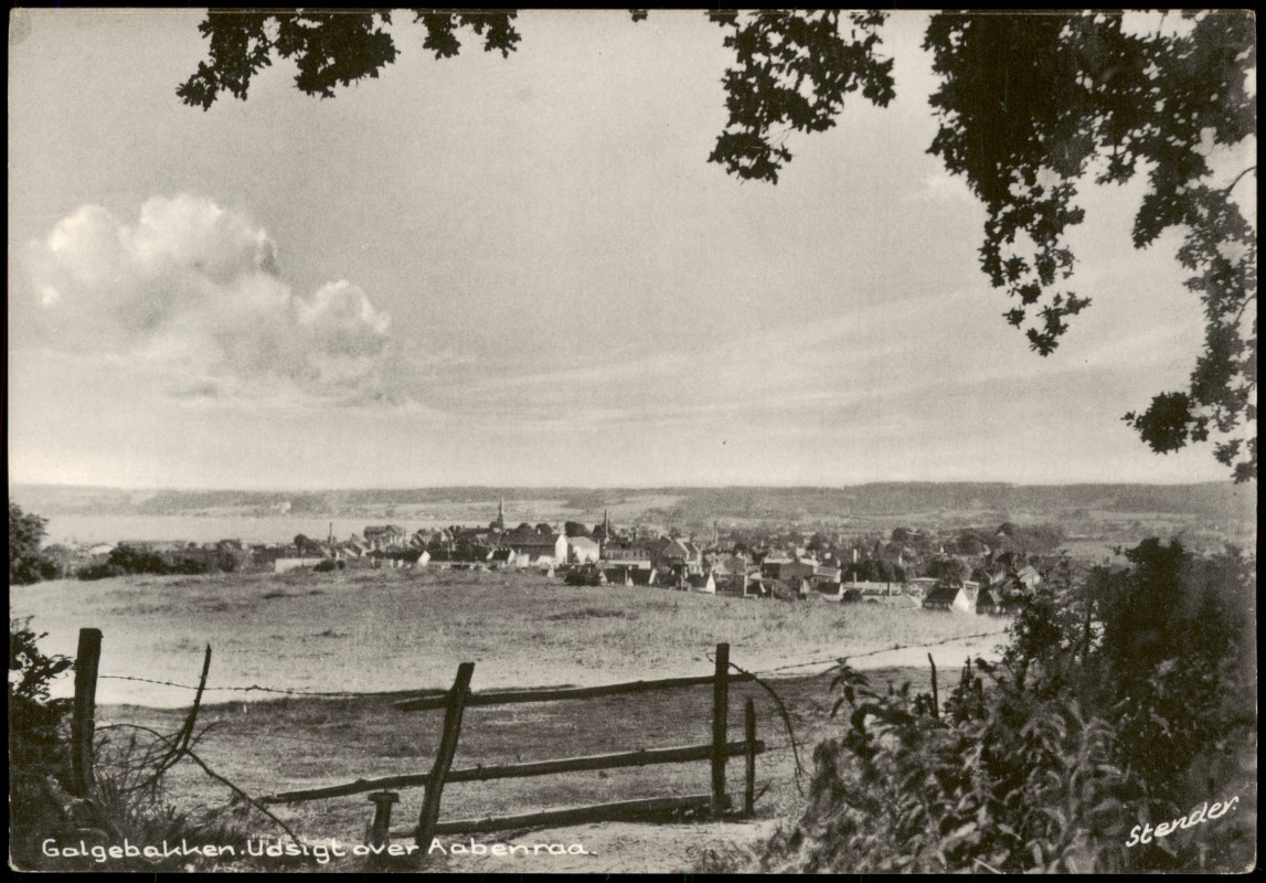 zoom: Image side vintage Postcard from 1932: Galgebakken.Udsigt over:: Aabenraa