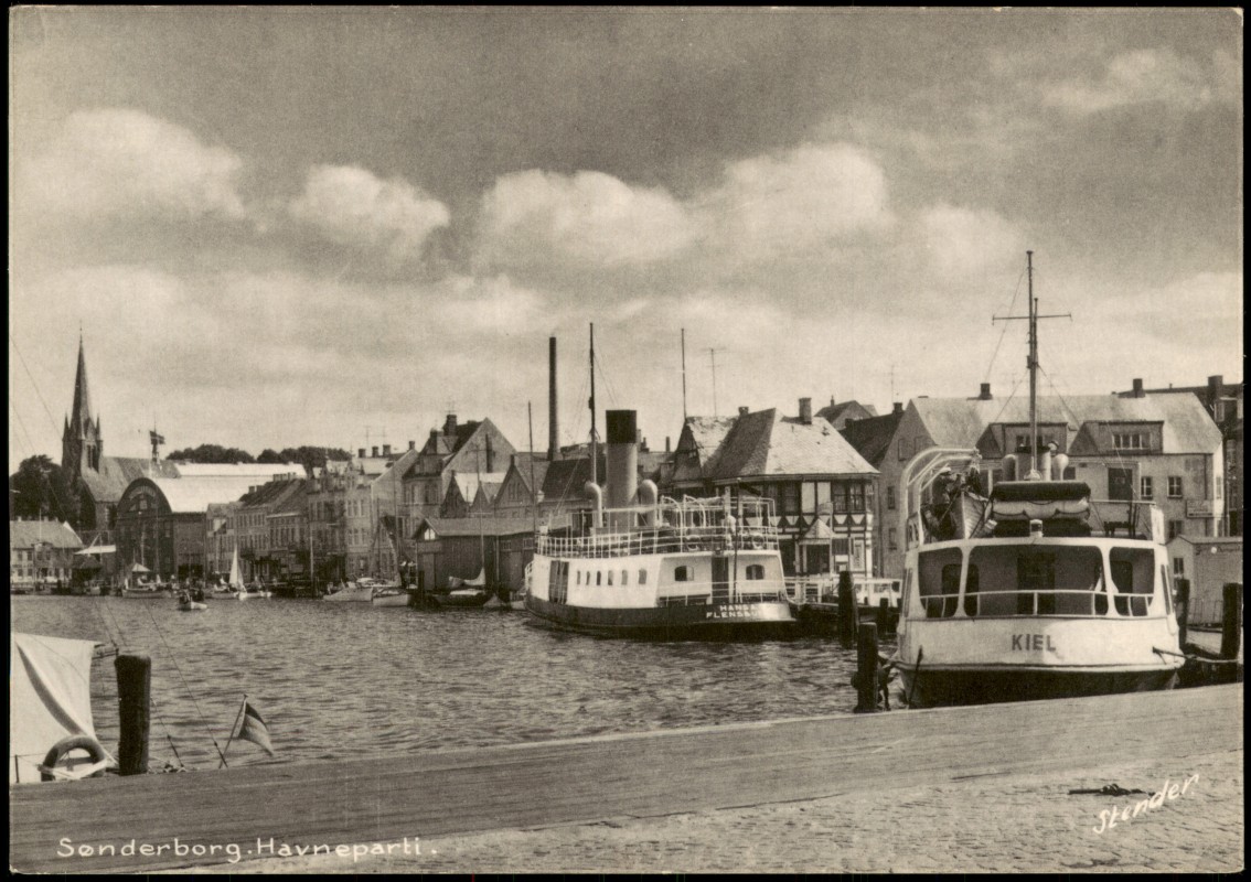 vergrößern: Bildseite historische Ansichtskarte von 1955: Sønderborg Havneparti Hafen Partie Schiffe:: Sonderburg