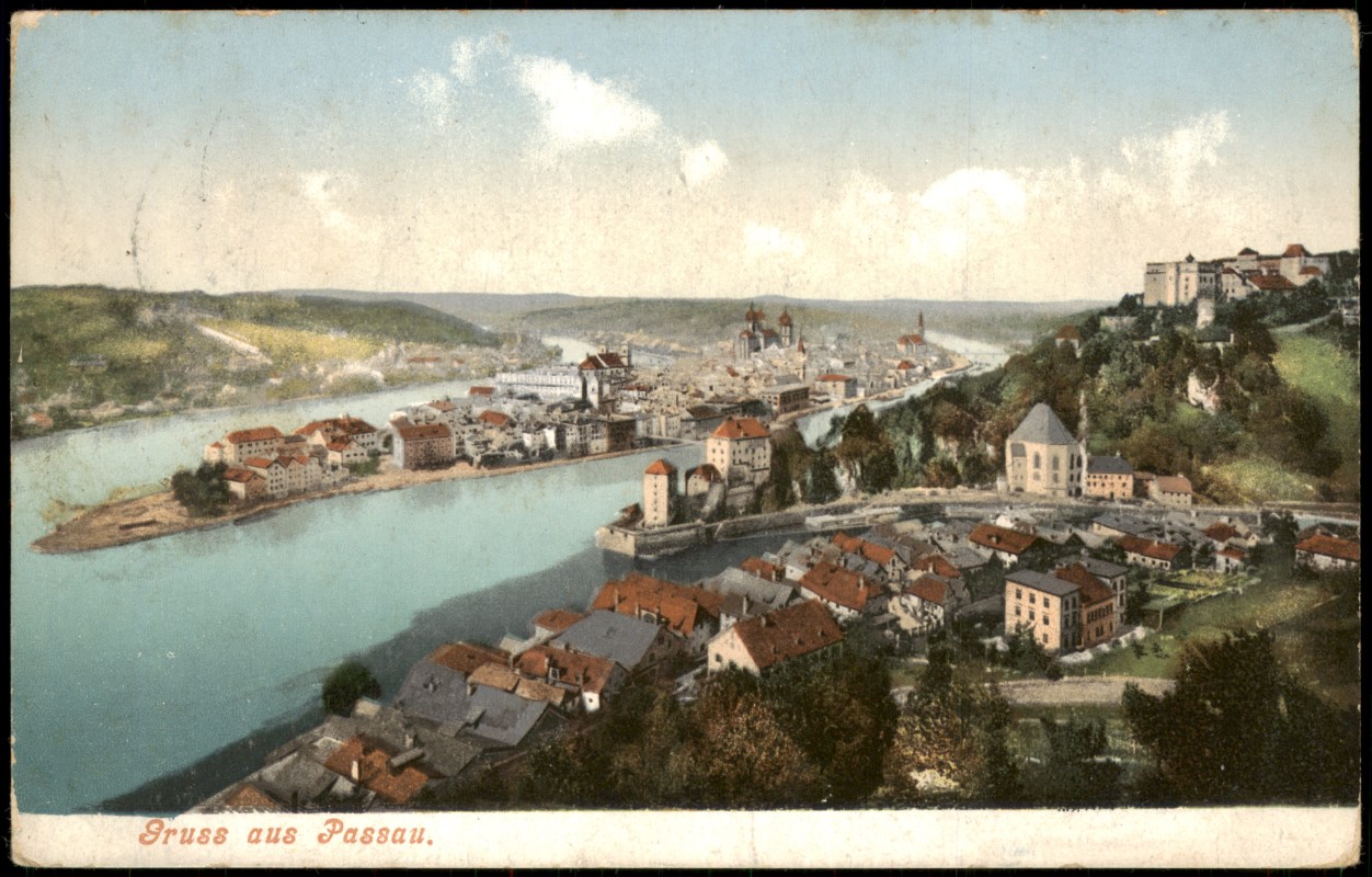 vergrößern: Bildseite historische Ansichtskarte von 1911: Panorama-Ansicht Totalansicht auf die Stadt u. Flüsse:: Passau