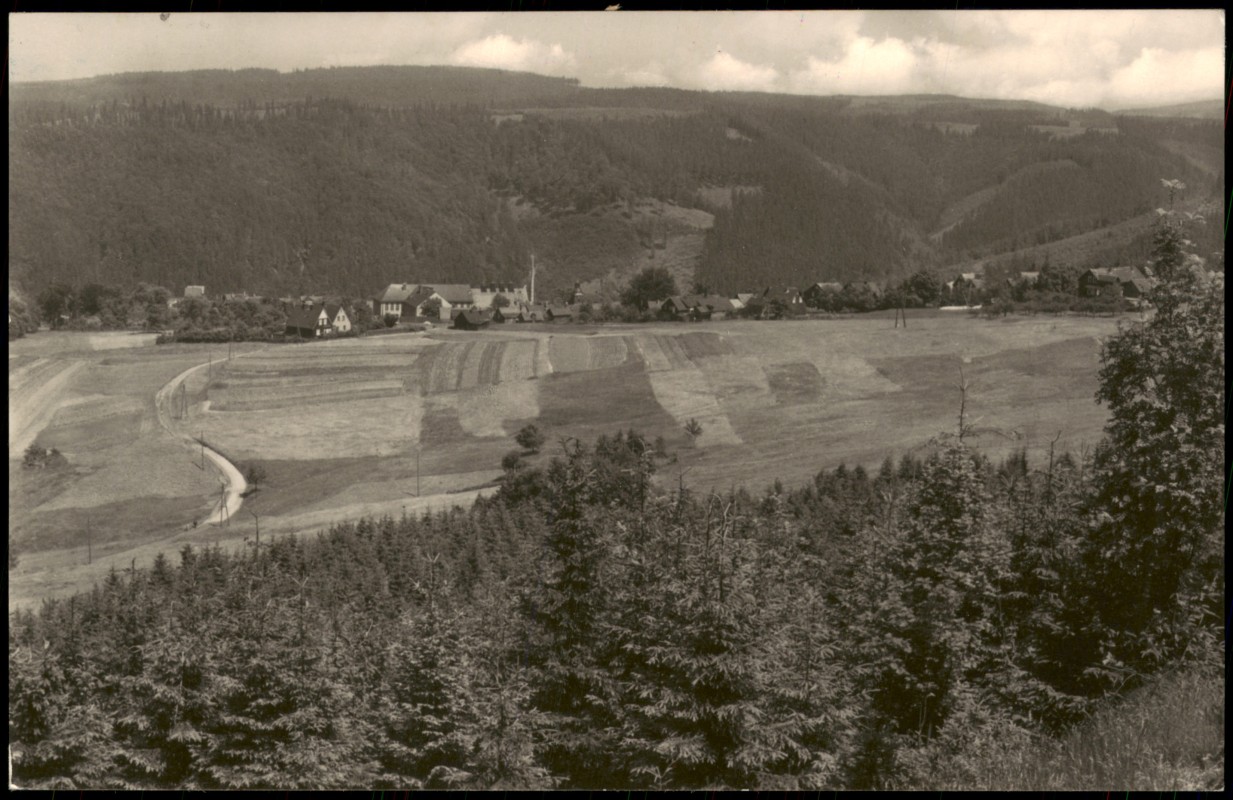 vergrößern: Bildseite historische Ansichtskarte von 1973: Umland-Ansicht Am Glöckchen Thüringen DDR AK:: Gehlberg