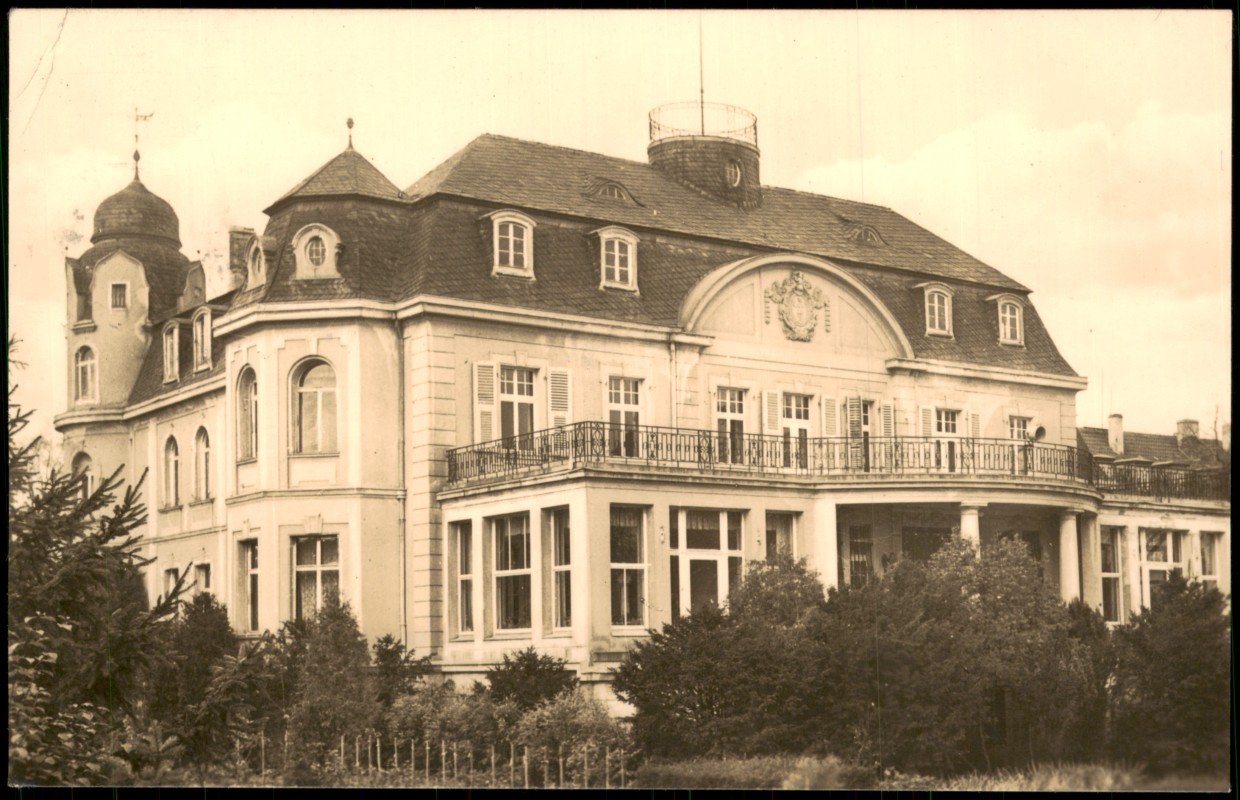 vergrößern: Bildseite historische Ansichtskarte von 1963: Zentral-Schule der VdgB zur DDR-Zeit:: Teutschenthal