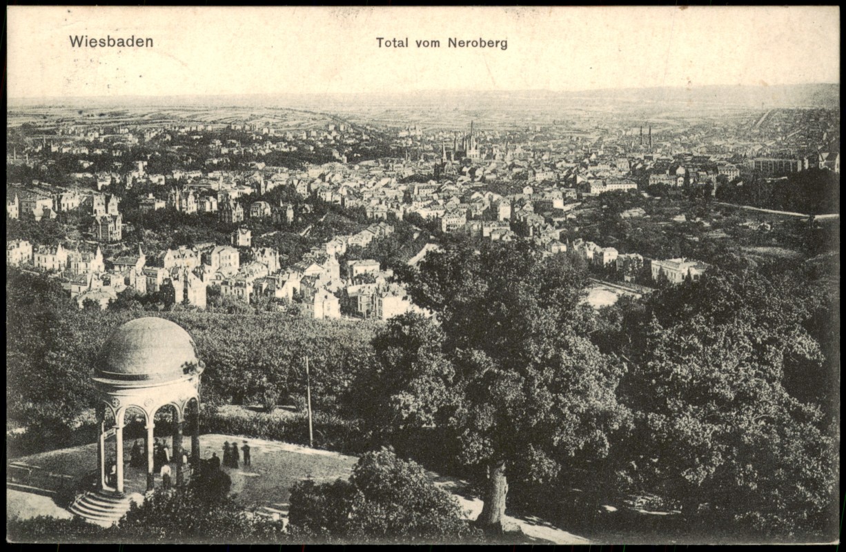 vergrößern: Bildseite historische Ansichtskarte von 1908: Panorama-Ansicht Total-Ansicht vom Neroberg:: Wiesbaden
