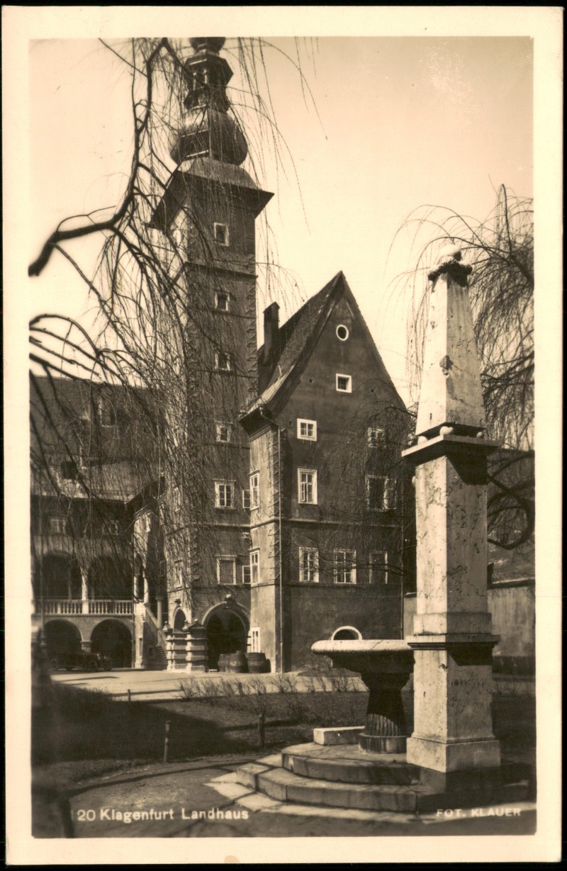 zoom: Image side vintage Postcard from 1930: Landhaus:: Klagenfurt