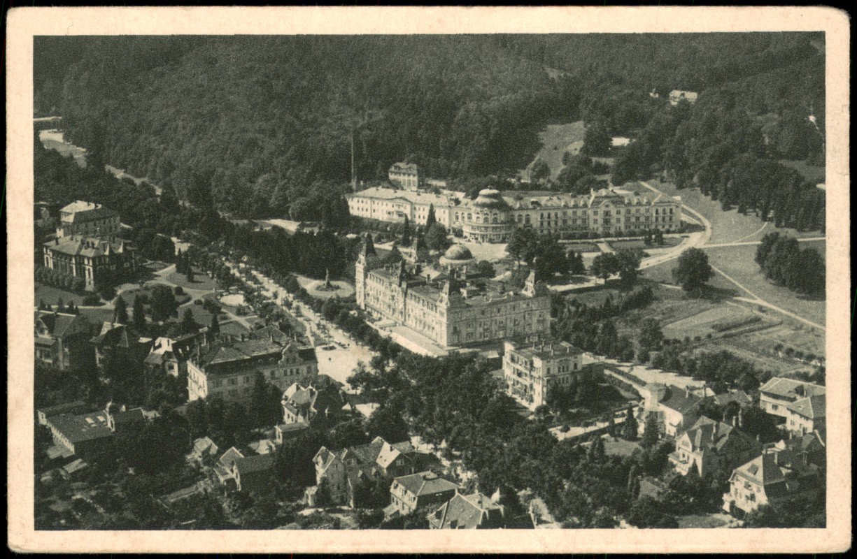 vergrößern: Bildseite historische Ansichtskarte von 1920: Luftbilder Fliegeraufnahme Junkers Luftbild-Zentrale:: Bad Wildungen