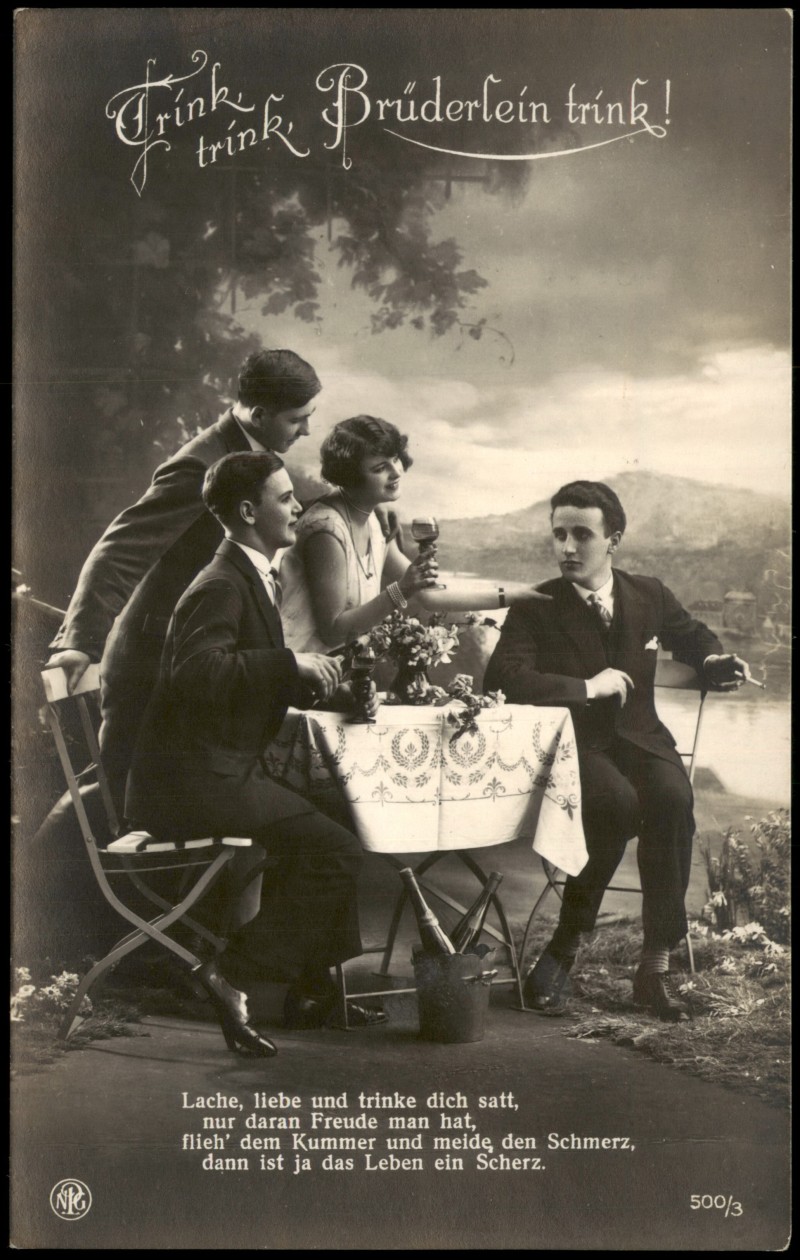 zoom: Image side vintage Postcard from 1915: Fotokunst junge Menschen Trink Brüderlein trink!::