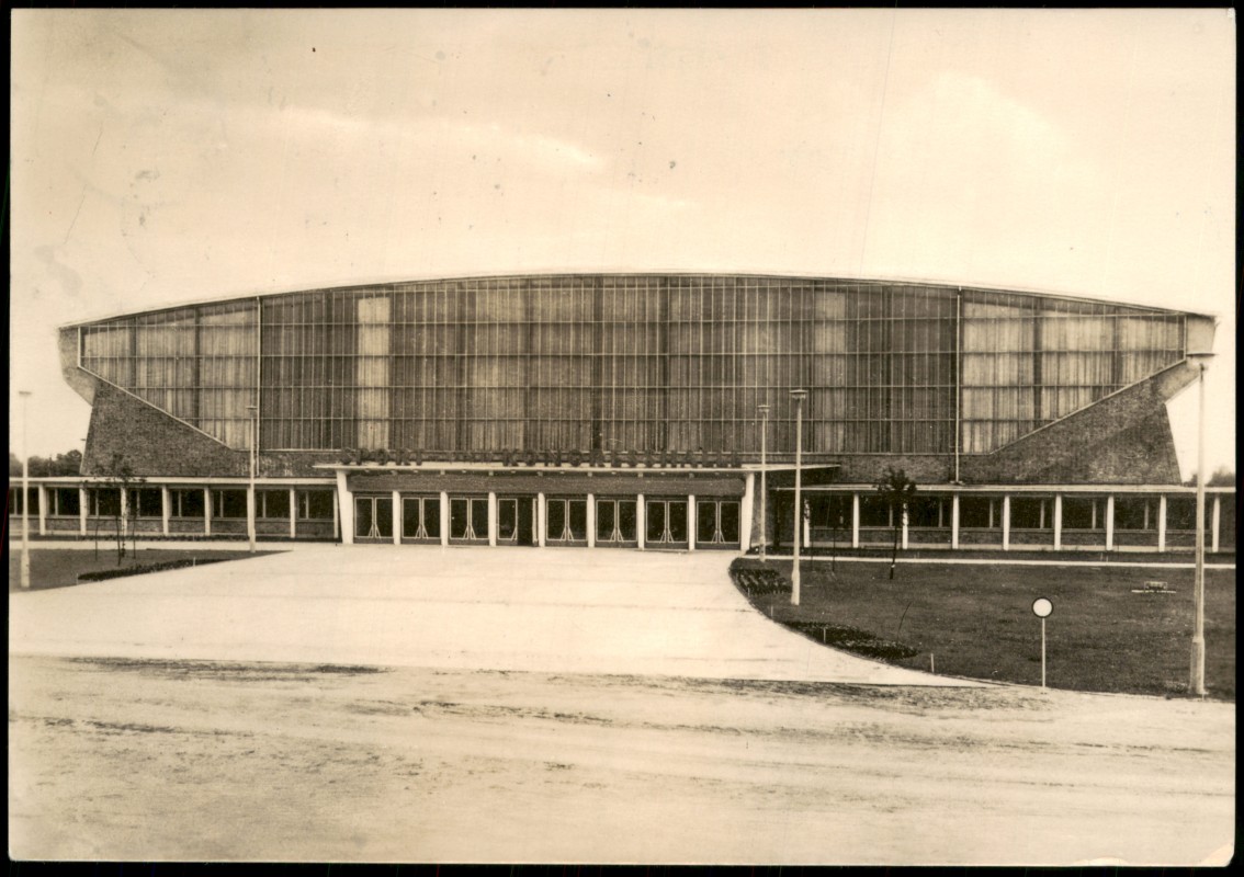 zoom: Image side vintage Postcard from 1964: Sport- und Kongresshalle:: Schwerin