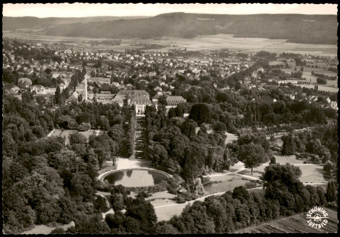 vergrößern: Bildseite historische Ansichtskarte von 1964: Luftbild:: Bad Pyrmont
