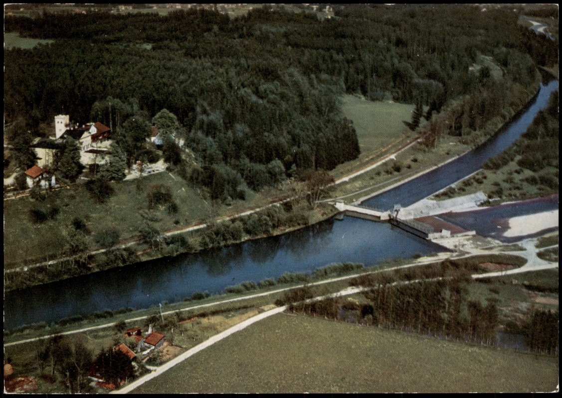 vergrößern: Bildseite historische Ansichtskarte von 1964: Luftbild Kurhotel Schloß Ghersburg:: Bad Aibling
