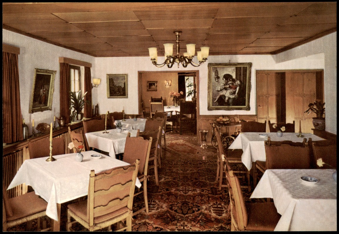 vergrößern: Bildseite historische Ansichtskarte von 1963: HOTEL HAUS KEUTHEN - Gastraum:: Elleringhausen-Olsberg