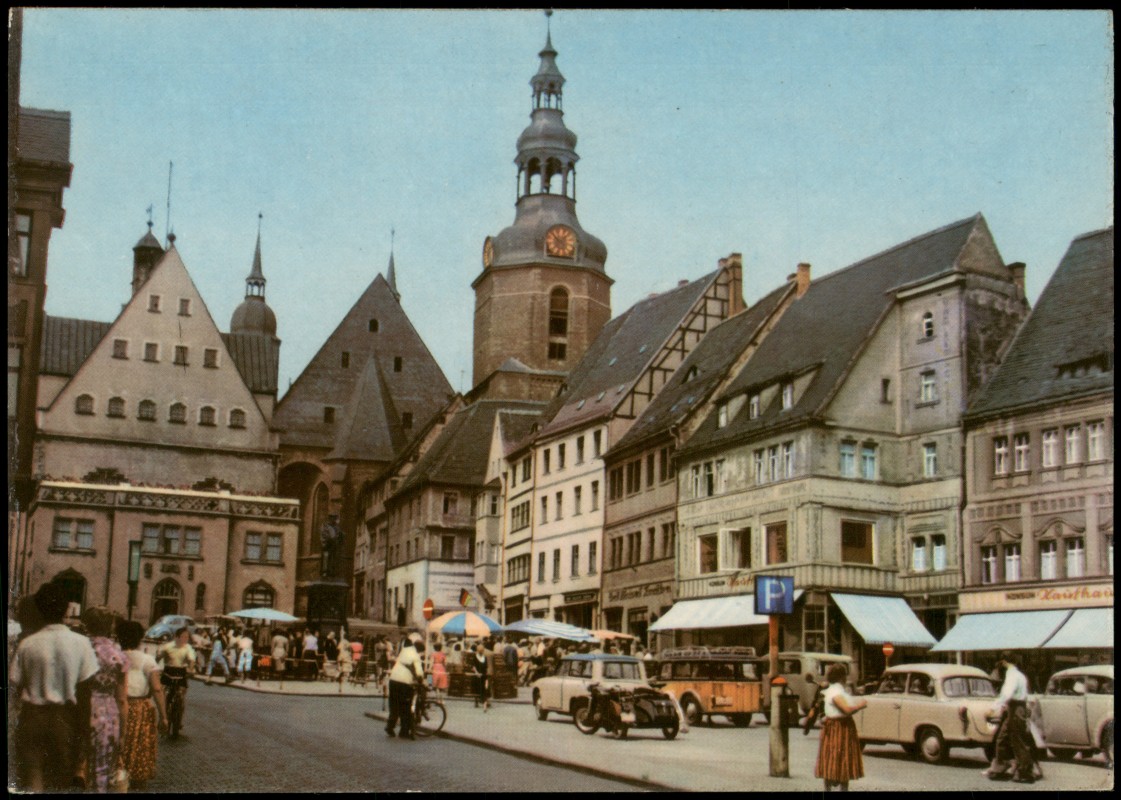 zoom: Image side vintage Postcard from 1966: Markt, Markttreiben - belebt:: Lutherstadt Eisleben