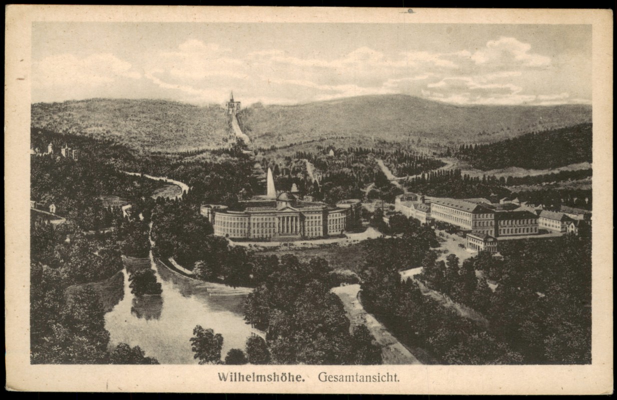 vergrößern: Bildseite historische Ansichtskarte von 1920: Panorama-Ansicht Wilhelmshöhe Gesamtansicht:: Bad Wilhelmshöhe-Kassel
