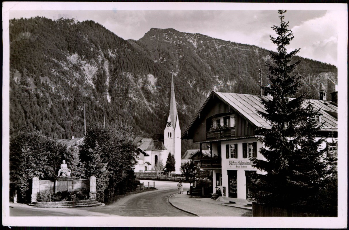 zoom: Image side vintage Postcard from 1956: Partie am Kriegerdenkmal:: Bayrischzell