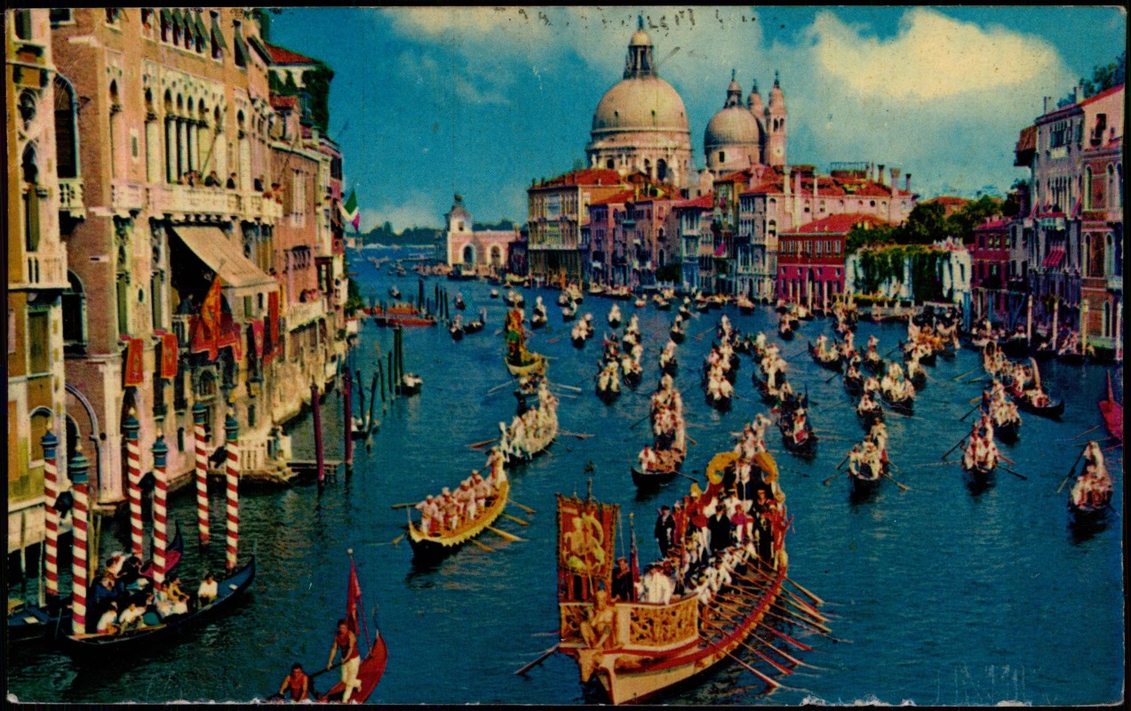 vergrößern: Bildseite historische Ansichtskarte von 1961: Canal Grande Prozession:: Venedig