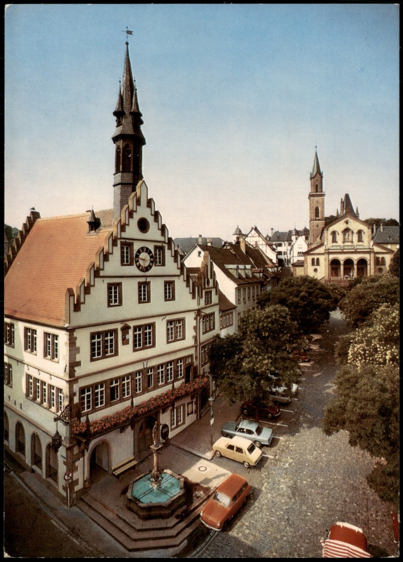 zoom: Image side vintage Postcard from 1965: Altes Rathaus, St. Laurentiuskirche, Autos:: Weinheim (Bergstraße)