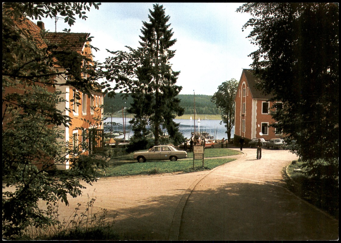 zoom: Image side vintage Postcard from 1980: Yachtclub Westfalia Arnsberg e.V. Clubhaus am Möhnesee:: Körbecke (Möhnesee)