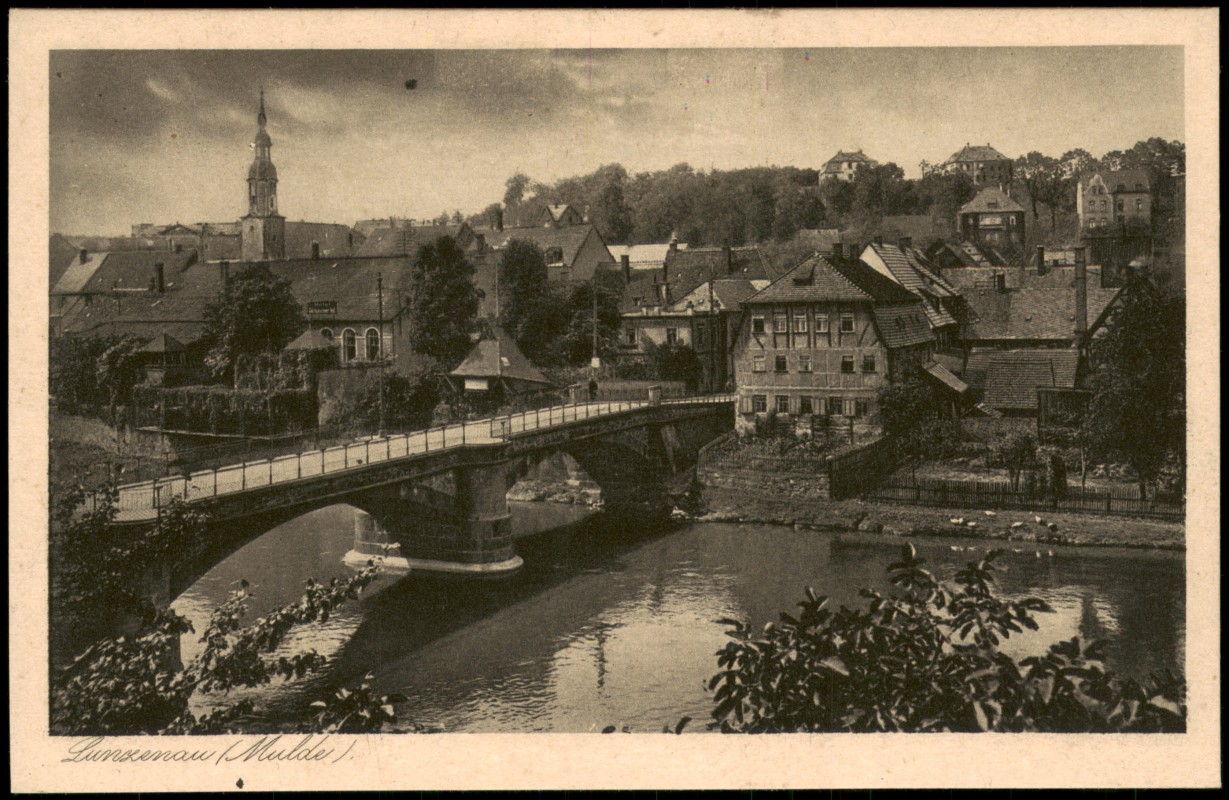 zoom: Image side vintage Postcard from 1924: Stadtpartie und Brücke:: Lunzenau