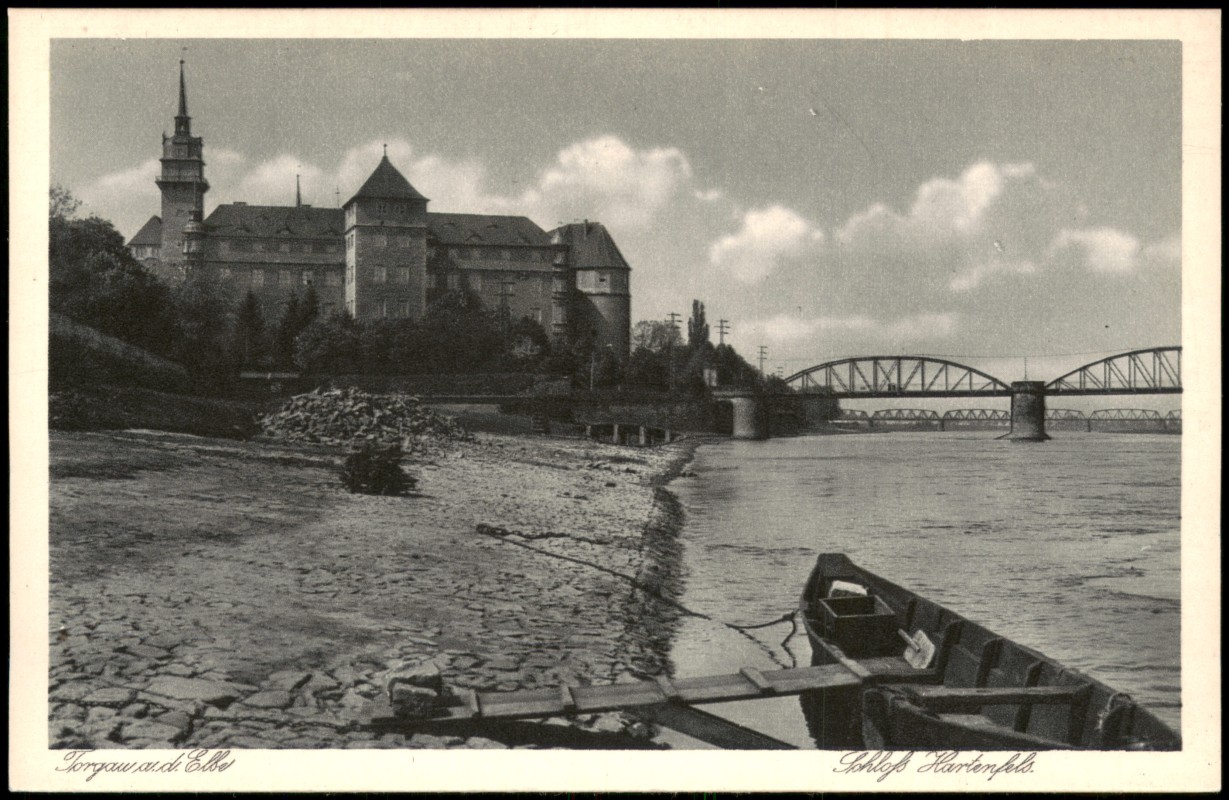 zoom: Image side vintage Postcard from 1927: Schloss Hartenfels Boot Brücke:: Torgau