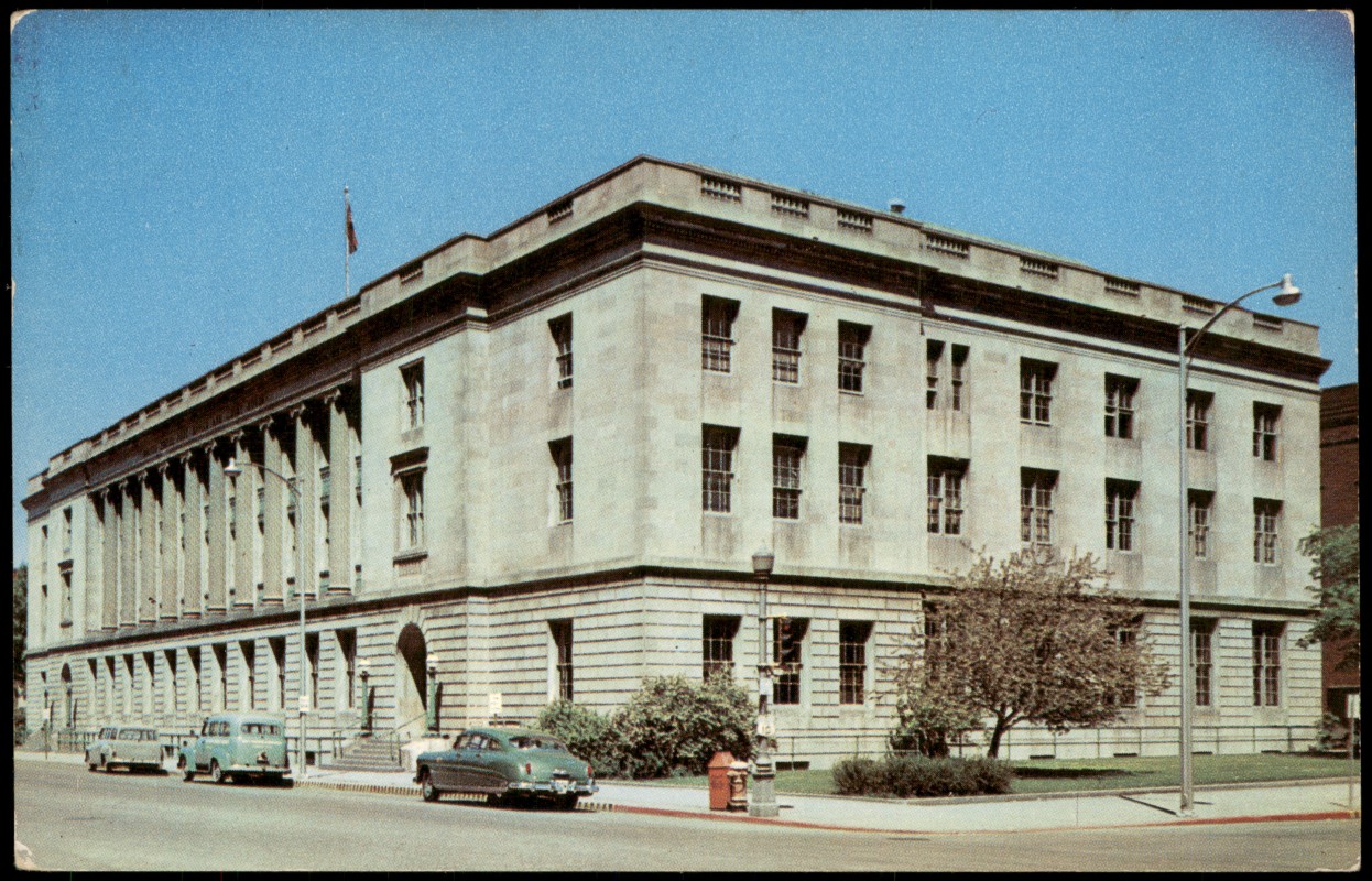 zoom: Image side vintage Postcard from 1957: Federal Building mit Postamt:: Fargo