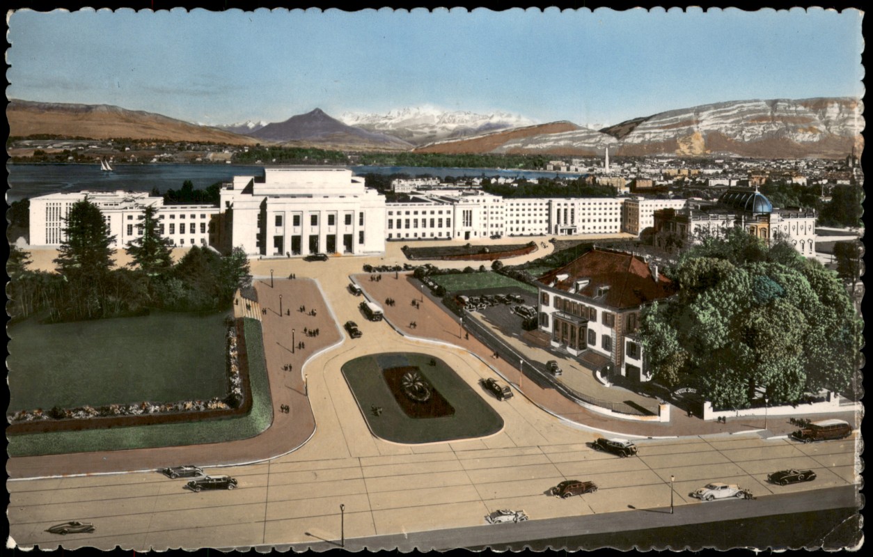 zoom: Image side vintage Postcard from 1962: Le Palais des Nations,vue sur la ville et le Mont-Blanc:: Geneva