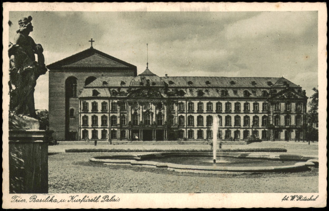 vergrößern: Bildseite historische Ansichtskarte von 1930: Basilika, u. Kurfürstl. Palais:: Trier