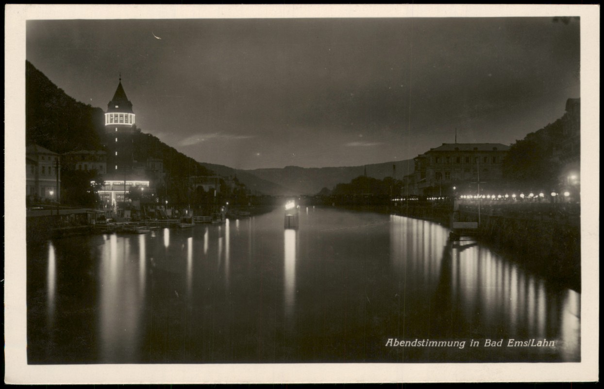 vergrößern: Bildseite historische Ansichtskarte von 1955: Abendstimmung an der Lahn mit Quellenturm:: Bad Ems