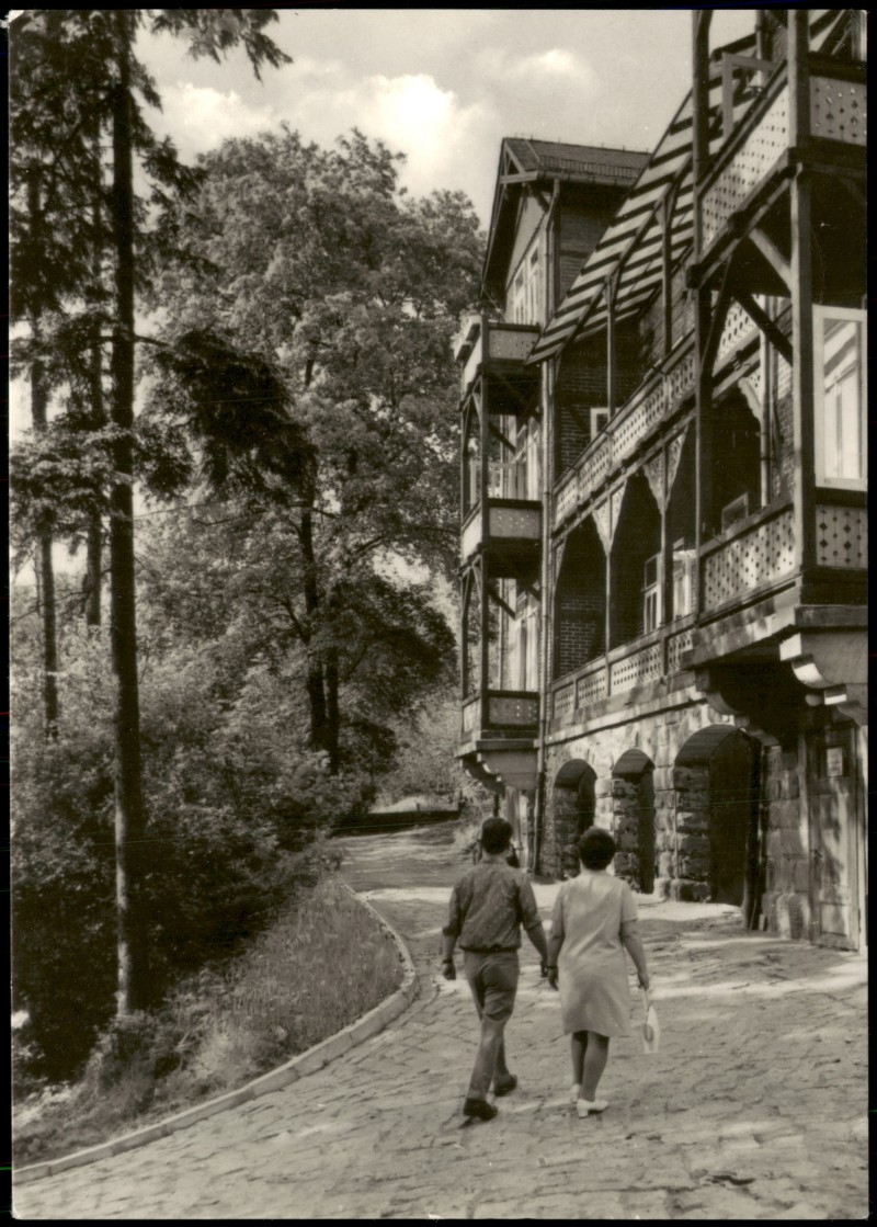 zoom: Image side vintage Postcard from 1974: Klinisches Sanatorium Diabetes-Abteilung Kurheim am Adelsberg:: Bad Berka