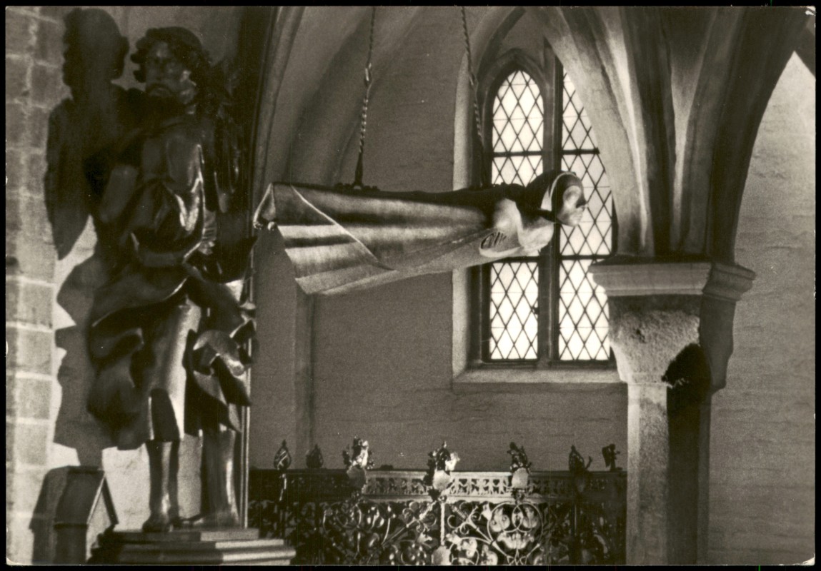 zoom: Image side vintage Postcard from 1983: Dom Apostel Jakobus und Ehrenmal:: Güstrow