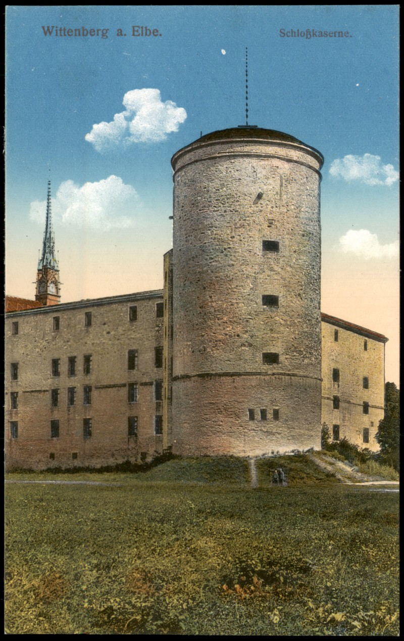 vergrößern: Bildseite historische Ansichtskarte von 1915: Schloßkaserne.:: Lutherstadt Wittenberg