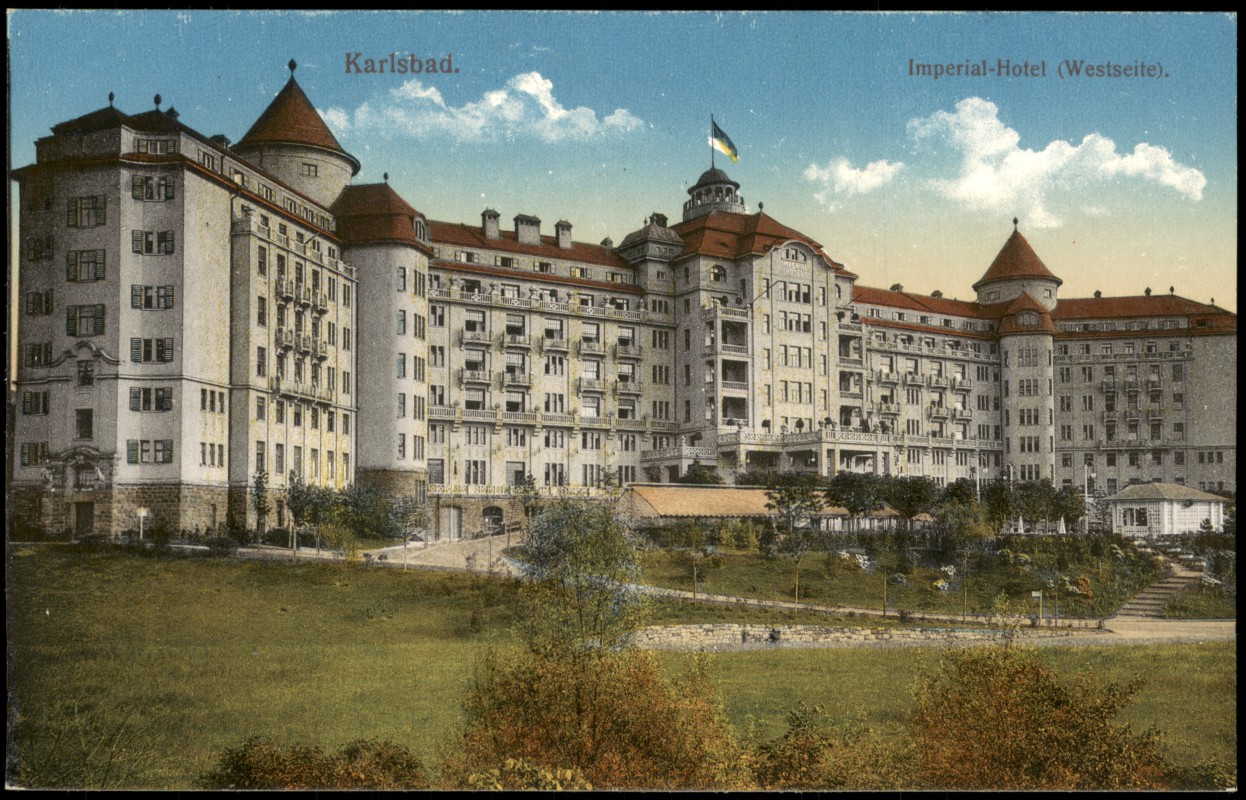 vergrößern: Bildseite historische Ansichtskarte von 1915: Imperial-Hotel Westseite:: Karlsbad