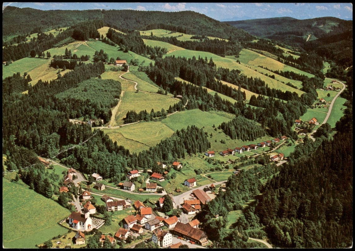 zoom: Image side vintage Postcard from 1982: Luftaufnahme Allgäu Kreuzthal, Feriengebiet Oberallgäu:: .Bayern