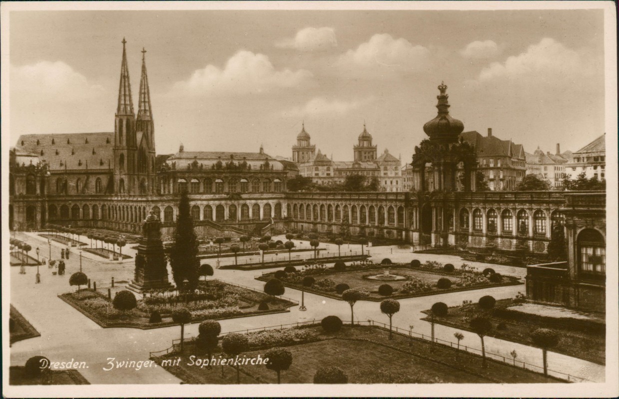 zoom: Image side vintage Postcard from 1930: Zwinger mit Sophienkirche:: Innere Altstadt-Dresden