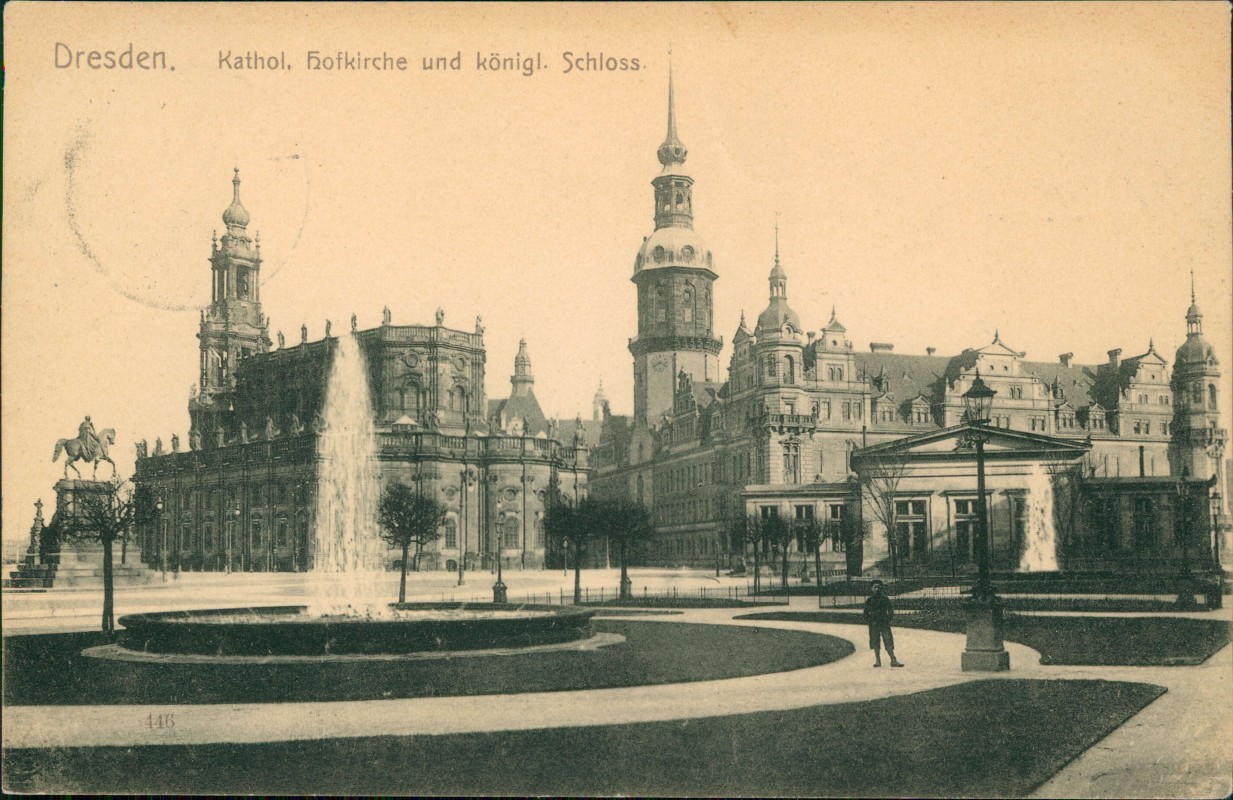 vergrößern: Bildseite historische Ansichtskarte von 1906: Theaterplatz mit Hofkirche und Königliches Schloss:: Innere Altstadt-Dresden