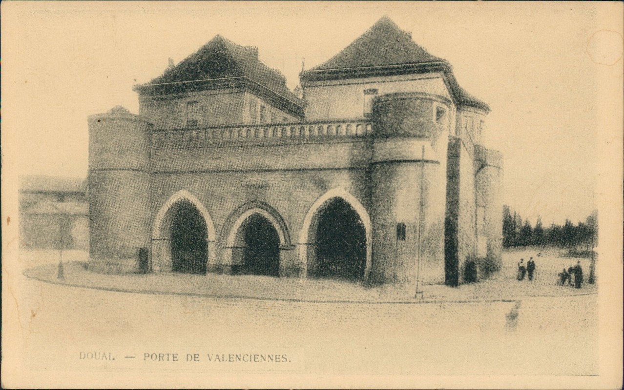 zoom: Image side vintage Postcard from 1910: Stadttor Porte de Valenciennes:: Douai