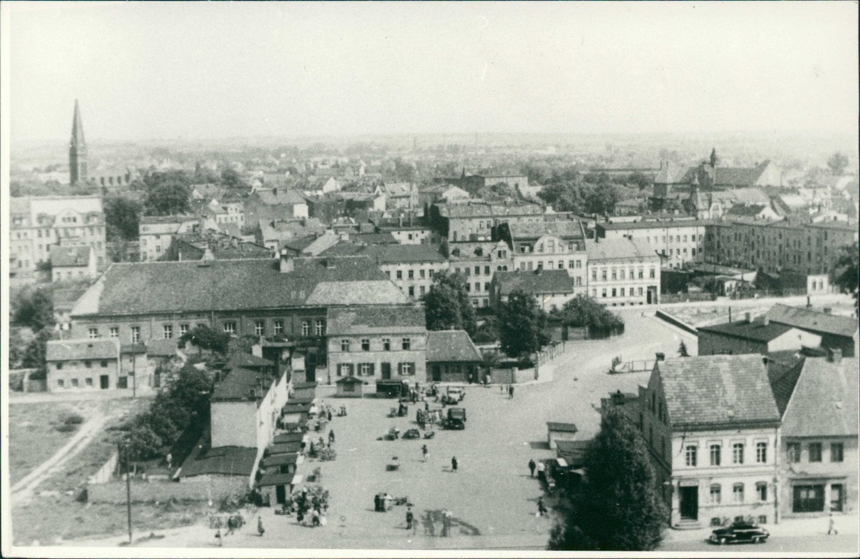 vergrößern: Bildseite historische Ansichtskarte von 1970: REPRO Platz Kirche Fotokarte::
