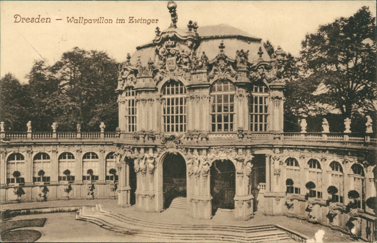 zoom: Image side vintage Postcard from 1929: Wallpavillon im Zwinger:: Innere Altstadt-Dresden