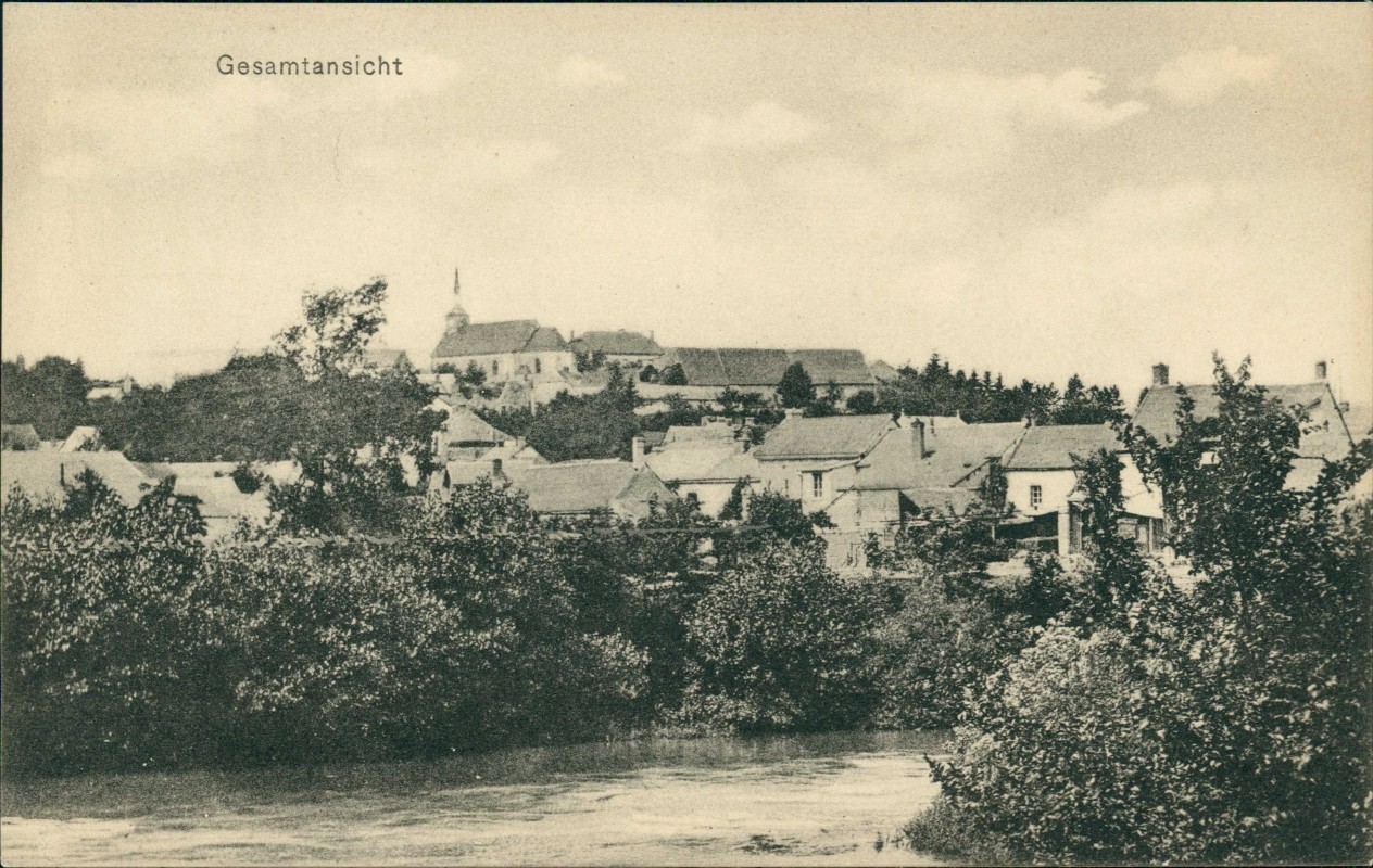 vergrößern: Bildseite historische Ansichtskarte von 1916: Frankreich Gesamtansicht Stadt am Fluss 1.WK:: .Frankreich
