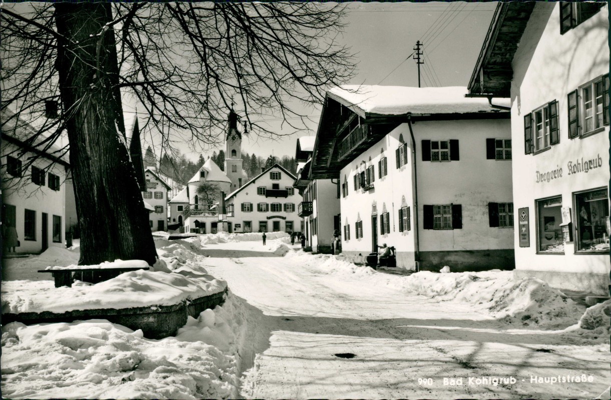 vergrößern: Bildseite historische Ansichtskarte von 1962: Straßenszene im Winter - Fotokarte:: Bad Kohlgrub