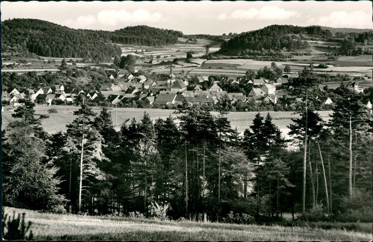 vergrößern: Bildseite historische Ansichtskarte von 1964: Fernblick auf die Stadt - Fotokarte:: Königstein (Oberpfalz)