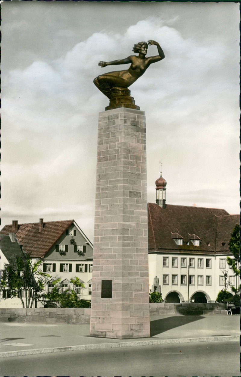 vergrößern: Bildseite historische Ansichtskarte von 1961: Denkmal der letzten Kriegstage Colorfotokarte:: Freudenstadt