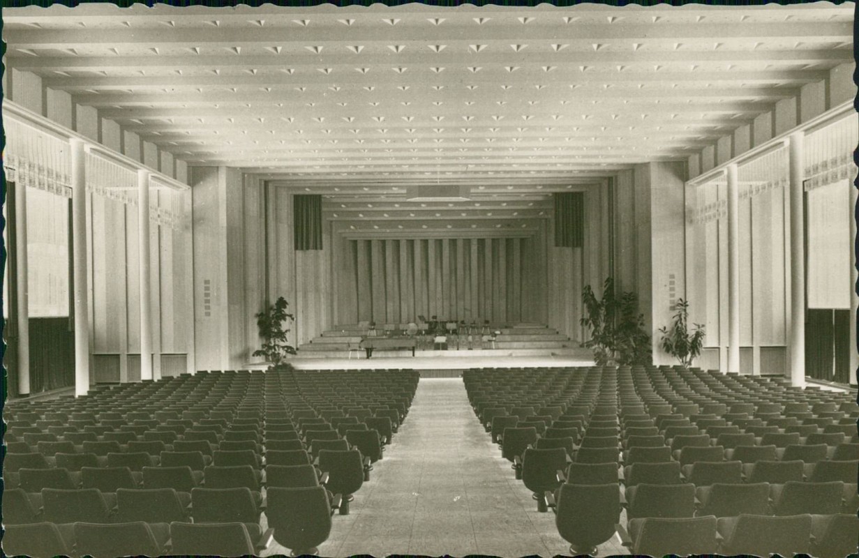 zoom: Image side vintage Postcard from 1962: Konzertsaal:: Bad Salzuflen