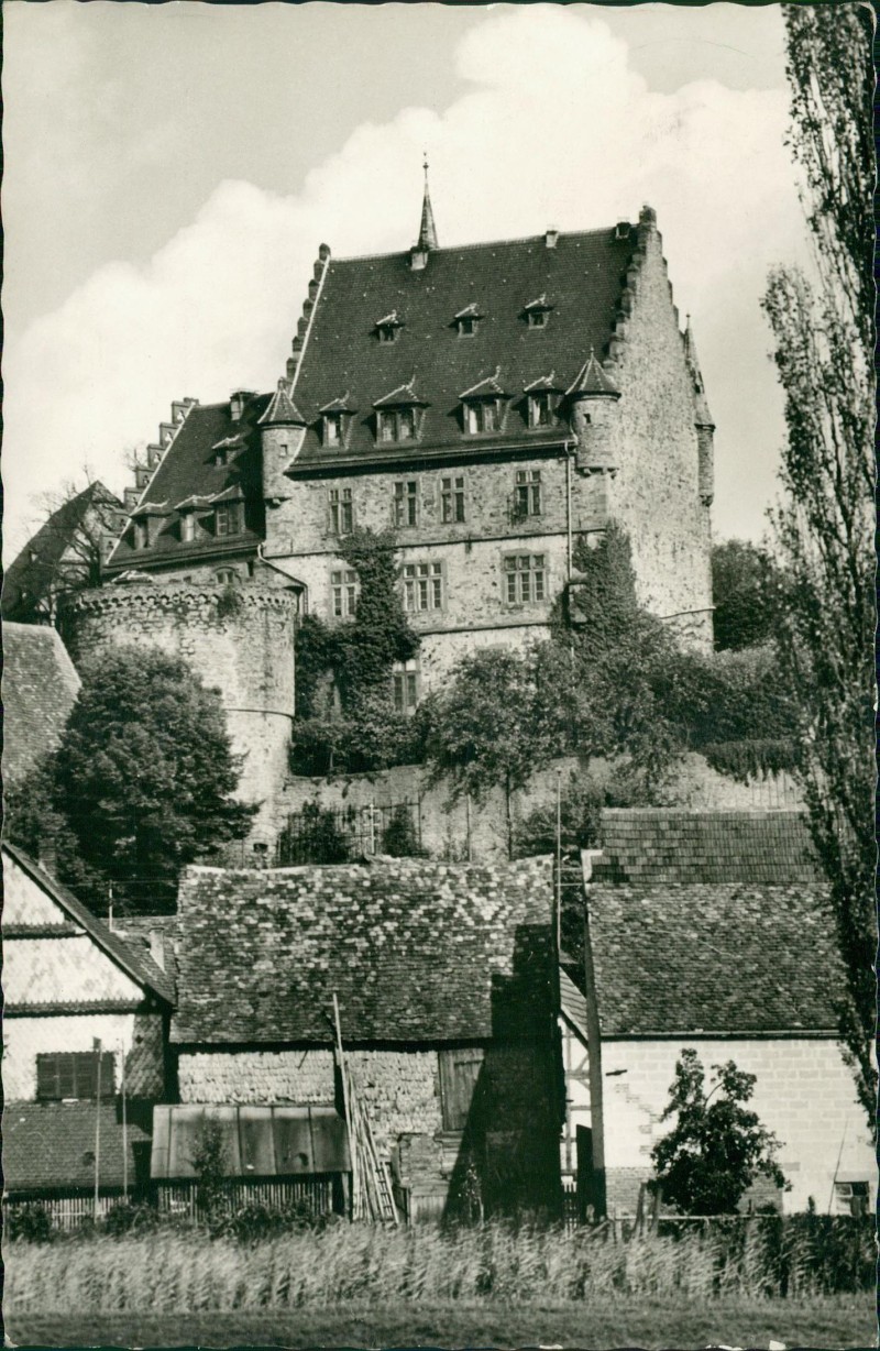 vergrößern: Bildseite historische Ansichtskarte von 1974: Burg mit Hexenturm:: Schweinsberg an der Ohm-Stadtallendorf