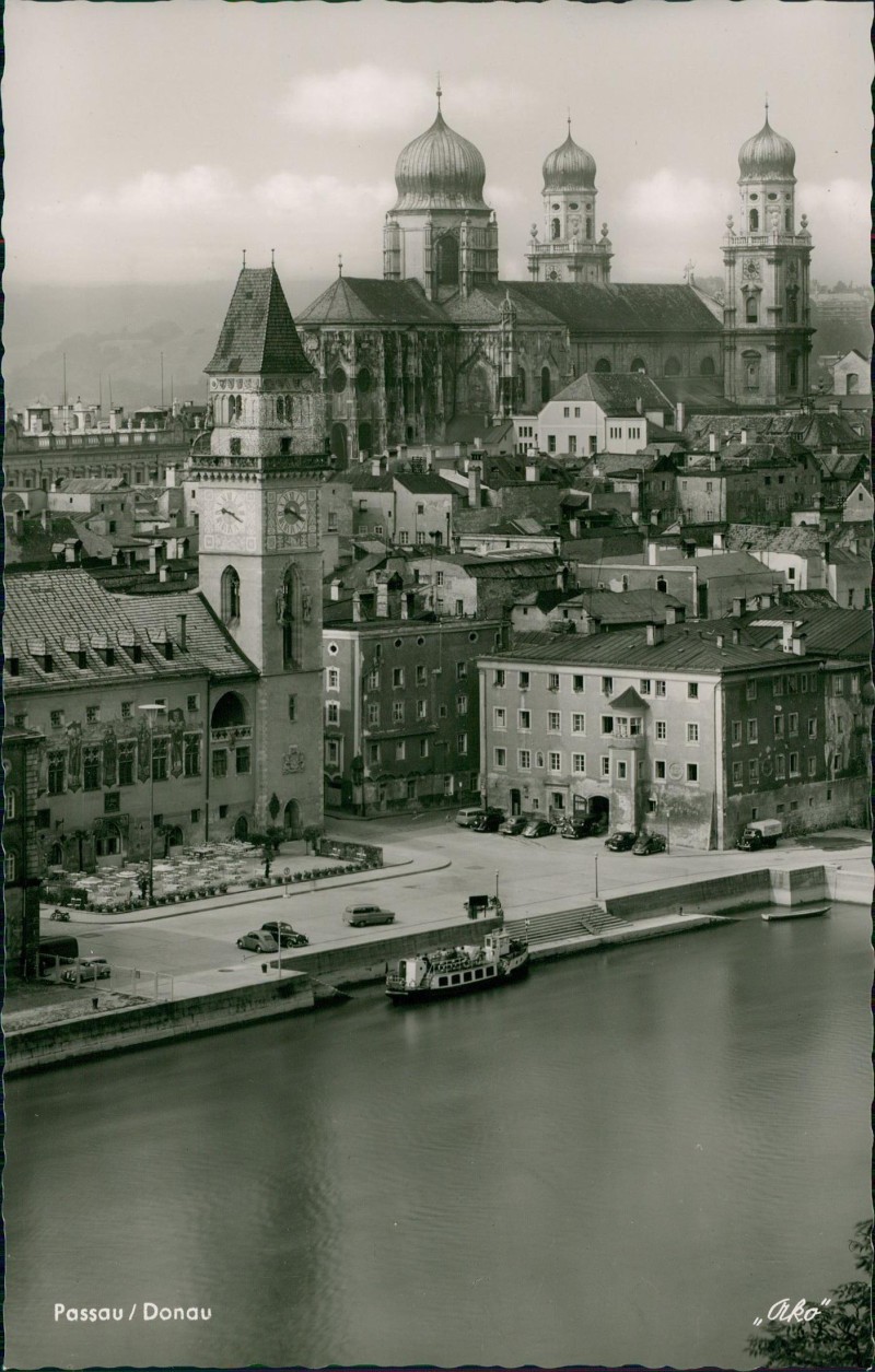 zoom: Image side vintage Postcard from 1961: Stadt mit Donauschiff Treppen - Fotokarte:: Passau