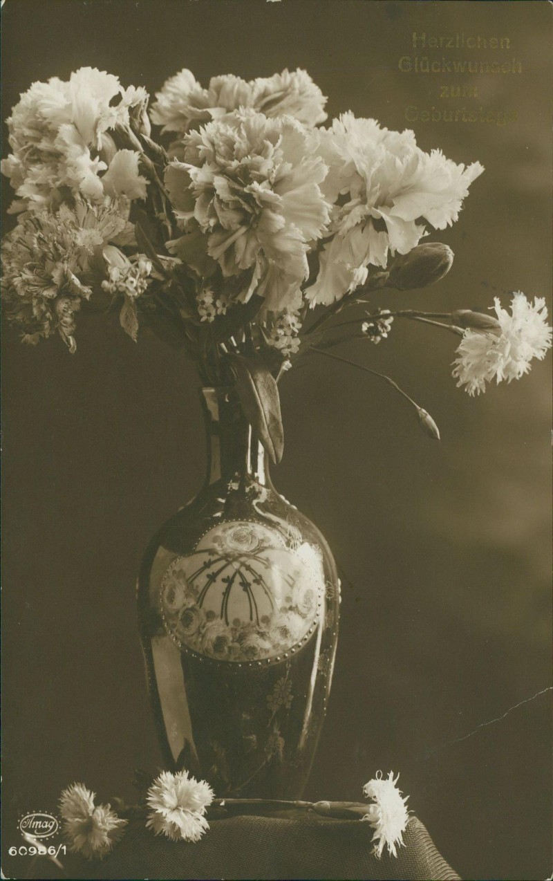 zoom: Image side vintage Postcard from 1915: Geburtstag Birthday Fotokunst - Vase mit Nelken::