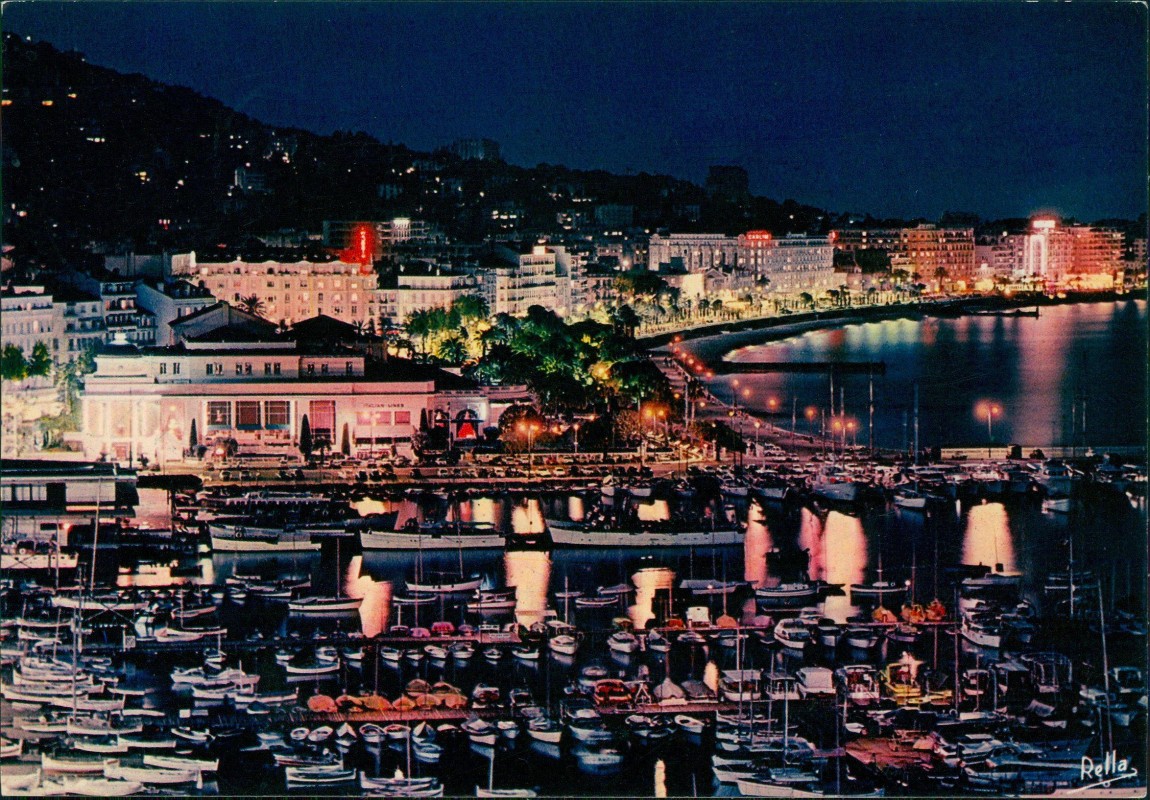 vergrößern: Bildseite historische Ansichtskarte von 1970: Panorama-Ansichten Cannes - Hafen:: Cannes