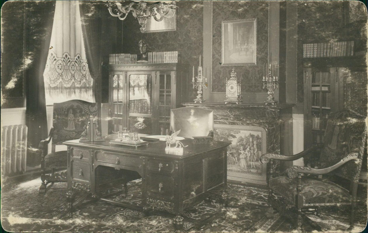 zoom: Image side vintage Postcard from 1928: Herrenzimmer. Ch. Hildebrand.:: Brussels