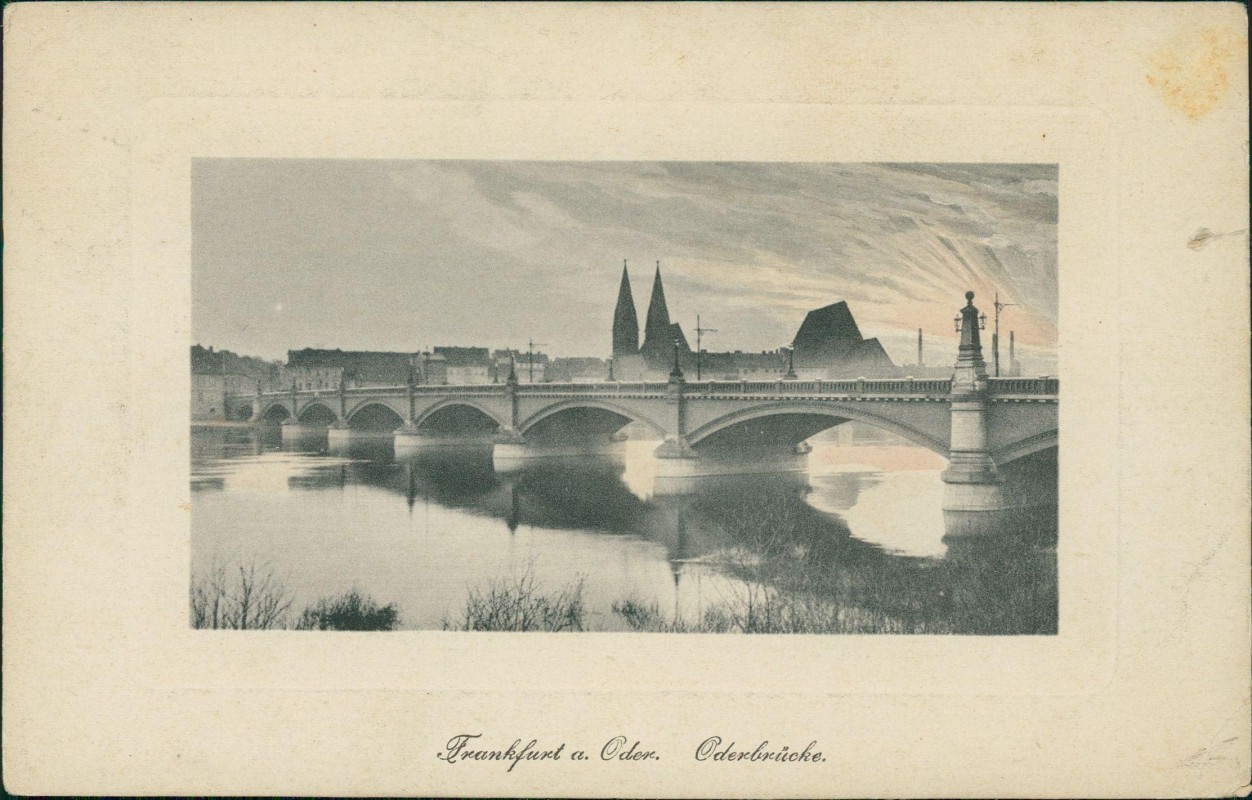 vergrößern: Bildseite historische Ansichtskarte von 1915: Oderbrücke Stimmungsbild:: Frankfurt (Oder)